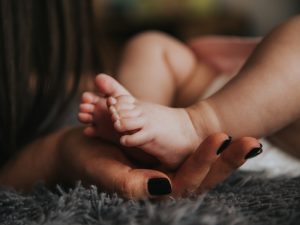 Belajar Dari Kasus Baby R: Jaga Kebersihan Sebelum Menyentuh Anak