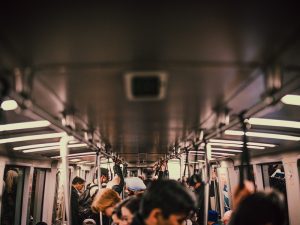 Mahalnya Makanan di Kereta Api dan Ingatan Akan Bakul Pecel dalam Gerbong