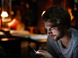 Alasan Orang Hapus Story WhatsApp walau Belum 24 Jam