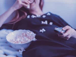 3 Anime Thriller yang Sebaiknya Nggak Ditonton sambil Makan