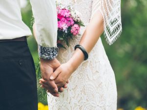Buanglah Khayalan Romantis Pernikahan kalau Masih Serumah dengan Mertua