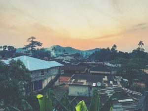 Menyanyikan Maesaroh: Cara Jitu Untuk Menyuruh Anak Pulang Kampung