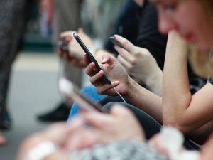 Pengalaman Jadi Buzzer Produk Sukses di Twitter
