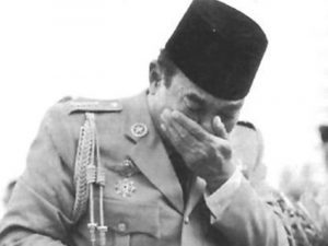 Ketika Bung Karno Bangkit dari Kubur lalu Menangis Melihat Bangsanya