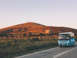 Menemukan Kedamaian di Dalam Bus Arimbi Kalideres – Merak