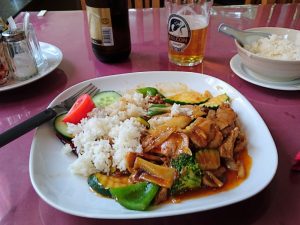 Bagi Beberapa Orang Indonesia, Tidak Tergolong Makan Jika Belum Menyantap Nasi