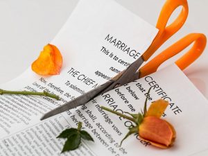 Serba Serbi Akibat Perceraian SongSong Couple