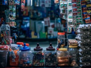 4 Tipe Pembeli di Warung Sembako dari yang Manutan sampai Ngeyelan