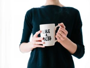 Perempuan, Ini Cara Menghadapi Nyinyiran Mengerdilkan