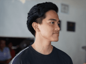 Jokowi Adalah Bapak Untuk Semua: Begitupula Kaesang Pangarep Adalah Anak Untuk Semua