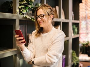 Balada Pengguna WhatsApp: Jika Penting dan Genting Itu Telepon, Bukan PING!