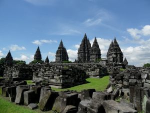 Jangan Bawa Pacarmu ke Prambanan: Nanti Putus!