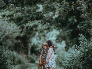 Pas Kecil Lihat Orang Dewasa Pacaran, Pas Dewasa Lihat Anak Kecil Pacaran