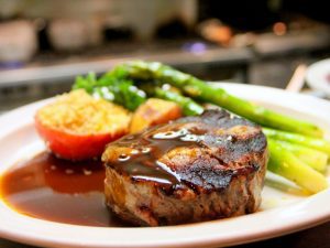 Menyaksikan Liciknya Restoran All You Can Eat, Licin Macam Politisi