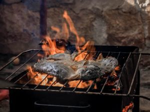 Ikan Bakar dan Dongeng Kolongpohong yang Senantiasa Bikin Gairah