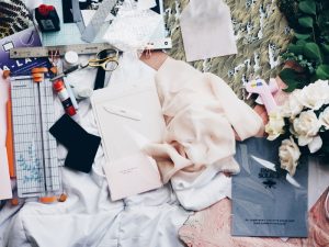 Berhenti Berpikir Bahwa Semua Barang Bekas Bisa Disulap Menjadi Karya Menakjubkan Seperti Video DIY Di YouTube