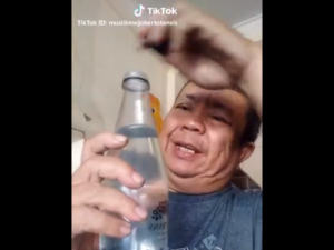 Melihat Ketulusan Muslik Dalam Bermain Tik Tok