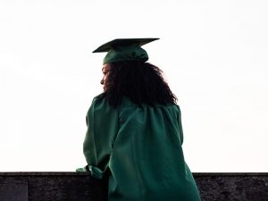 Tidak Perlu Menjatuhkan Mimpi Para Mahasiswa Pejuang 3,5 Tahun