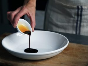 Kecap Manis yang Terdiskriminasi