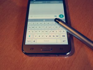 Efek Laten Aplikasi Whatsapp: Sedikit-Sedikit Dibuatkan Grup Chat, Lama-Lama Jadi Menumpuk