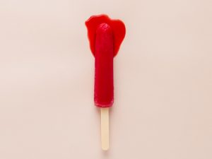 Tolonglah, Menstruasi itu Cuma Siklus Bulanan, Nggak Ada Hubungannya Sama Dosa