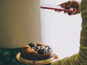 Jika Kita Mau Berhusnuzan, Pansos di Instagram Ternyata Punya Sisi Positif