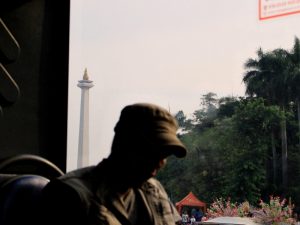 Bukan Belum Merdeka, Jangan-Jangan Kita Hanya Pura-Pura Merdeka