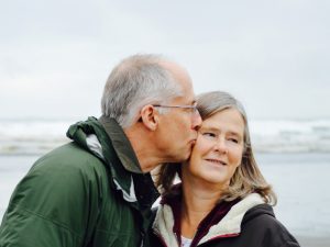 Relationship Goal yang Sering Terlupakan: Ayah-Ibu dan Kakek-Nenek Kita