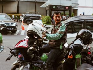 Masih Ada Larangan Ojol Membawa Penumpang ke Pemukiman Oleh Ojek Pangkalan: Rezeki Nggak Akan Tertukar, Bang.