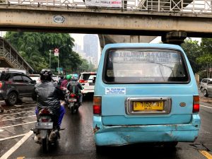 Ujian Jadi Penumpang Angkot