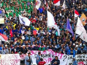 Kamu Ikut Demo Karena Kritis atau Latah?
