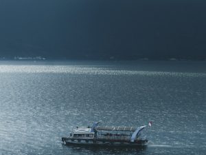 Aksi Omak-Omak Telanjang Bukan Amoral, Itu Perlawanan Terhormat