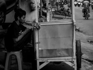 Jualan Cilok Dekat Lokasi KKN di Desa Penari: Cerita Versi Kang Cilok