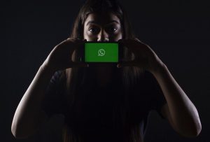 Aku Berlindung dari Pesan WhatsApp yang Asal Forward
