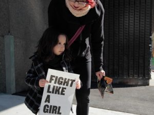 Belajar Menjadi Feminis Dari Ibu yang Tidak Tahu Apa Itu Feminisme