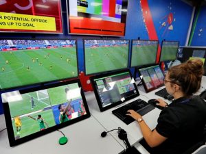 Ketika VAR di Sepak Bola Indonesia Hanyalah Mimpi