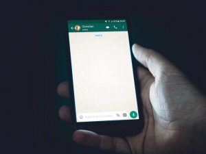 Penelitian Saya Tentang Alasan Kenapa Orang Mematikan Centang Biru WhatsApp Mereka