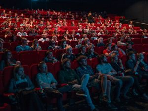 Solusi Aman Menonton Film Horor Thriller Bagi Orang-Orang yang Kagetan