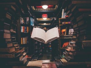 Rekomendasi Buku yang Harus Kamu Baca Biar Lebih Kritis Sama Situasi Terkini