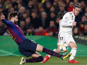 Gareth Bale dan Gerard Pique: Rasa Bosan yang Perlu Diatasi Real Madrid dan Barcelona