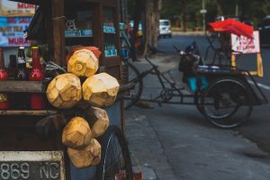 Kamu Jahat tapi Enak: Pilih Bakso Rumahan Versi Ibuk atau Jalanan Versi Abang-Abang?