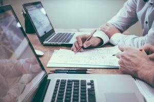 Tiga Hal yang Harus Dilakukan Saat Seseorang Menawarkan Bisnis MLM