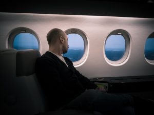 First Class Sebagai Citra Diri Orang Kaya