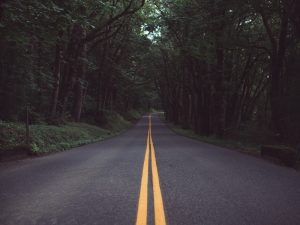 Ilusi Jalan yang Suka Menyebabkan Orang Kesasar Hingga Mengalami Kecelakaan