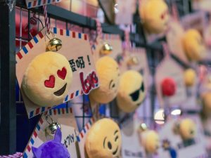 Salah Kaprah Orang Tua dalam Menggunakan Emoticon untuk Berkirim Pesan
