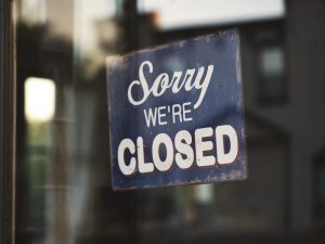 Paradoks Social Distancing buat Pelaku UMKM yang Terpaksa Mecat Pekerjanya