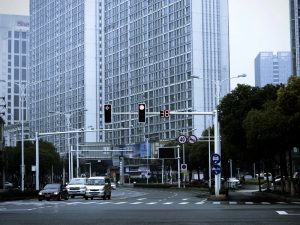 Habis Telat Terbit Buru-Buru dan Bunyi Klakson di Lampu Merah yang Masih 5 Detik