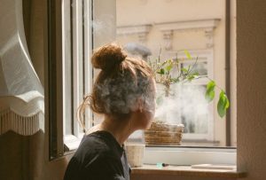 Cerita Penyintas Gangguan Mental yang Dapat Stigma Negatif di Masyarakat