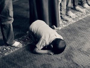 Menyantuni Anak Yatim agar Doa Pribadi Terkabul, kok Terasa Salah ya?