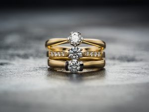 Tips untuk Menghadapi Aksi Pedagang Emas yang Culas